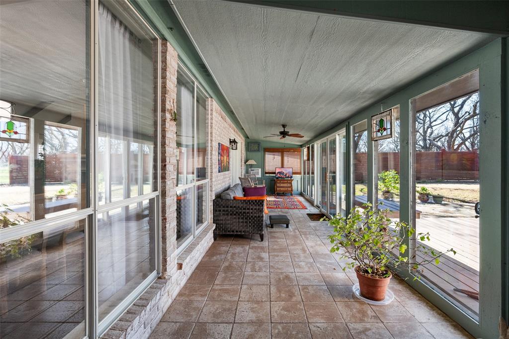 8903 Ravenswood Road Granbury, TX 76049 - Photo 16 of 36 An Amazing Flex Space With So Much Natural Light