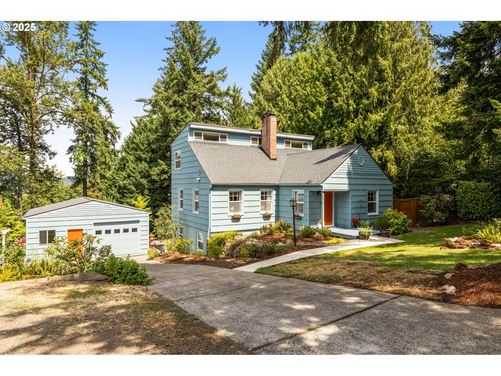 5959 Southwest Brugger Street Portland, OR 97219 - Photo 2 of 40 Front Yard
