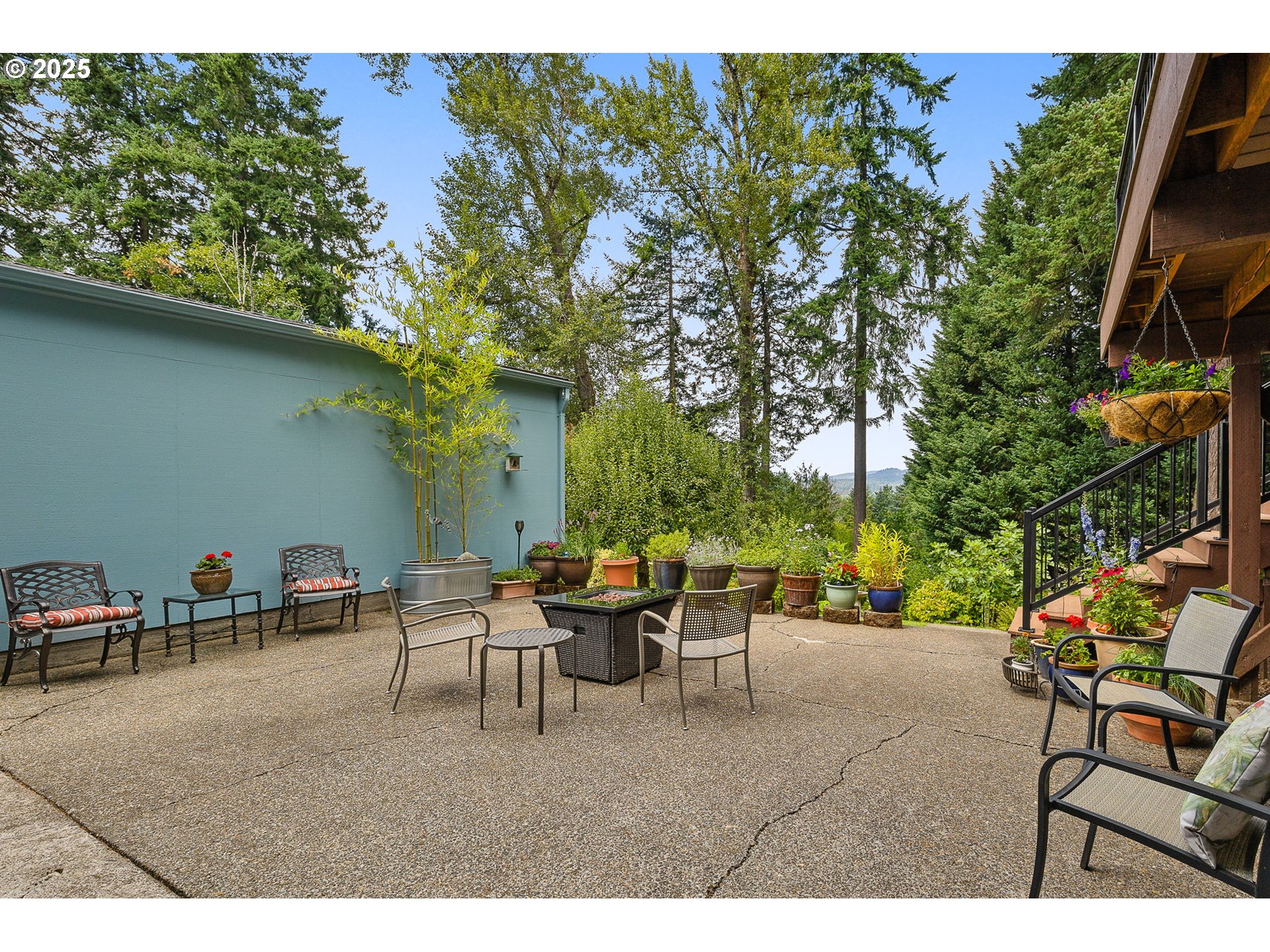 5959 Southwest Brugger Street Portland, OR 97219 - Photo 28 of 40 Patio