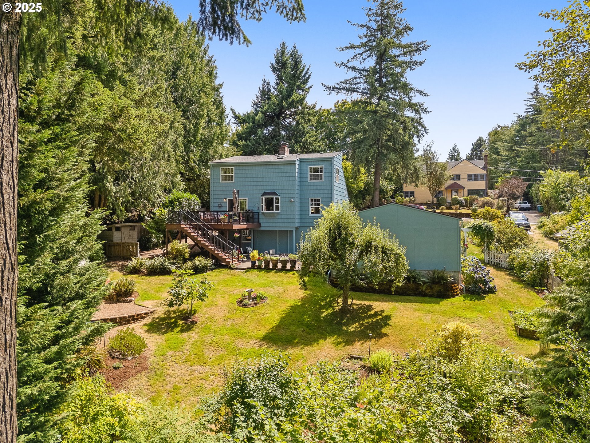 5959 Southwest Brugger Street Portland, OR 97219 - Photo 36 of 40 Backyard