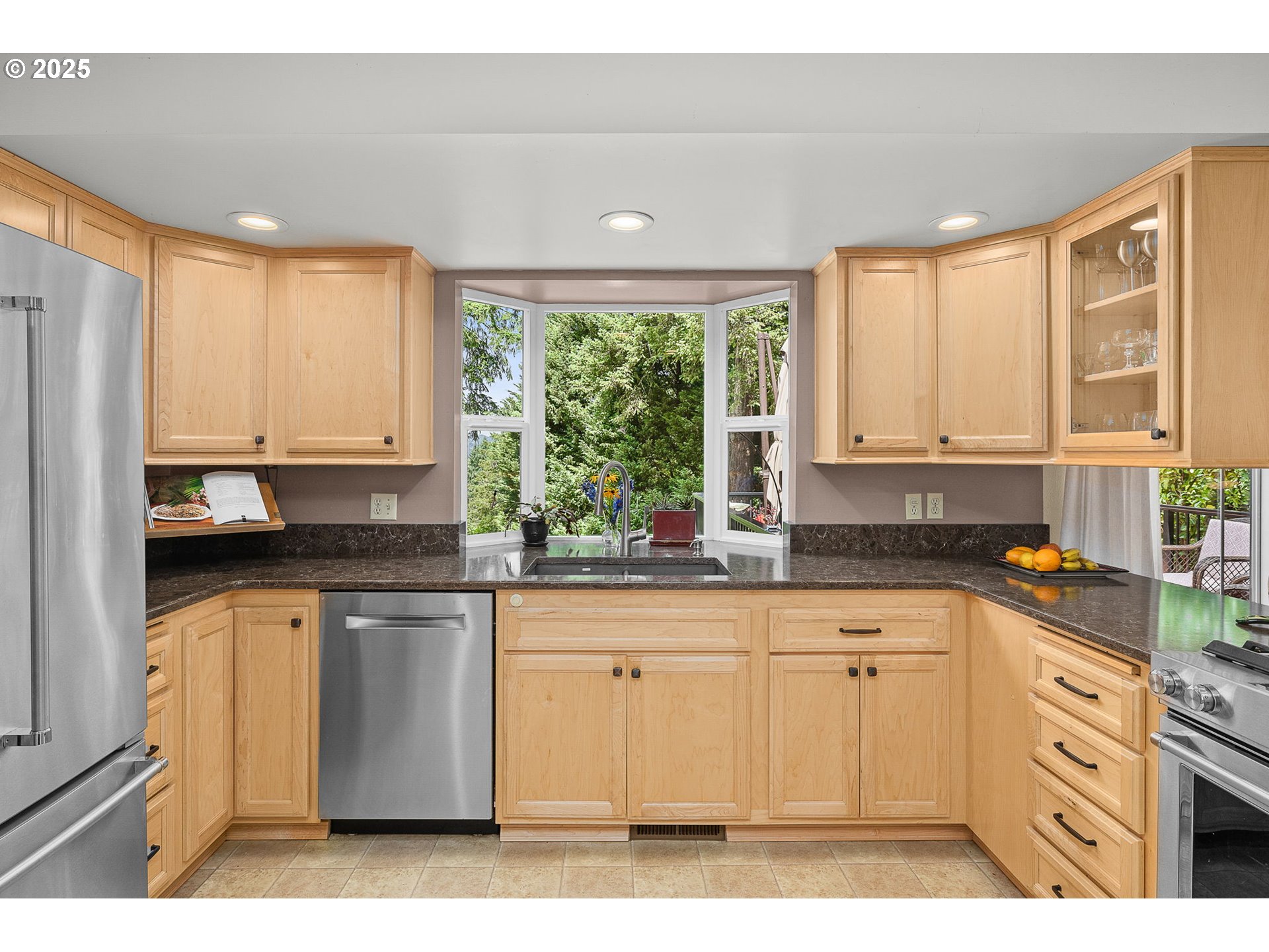5959 Southwest Brugger Street Portland, OR 97219 - Photo 8 of 40 Kitchen