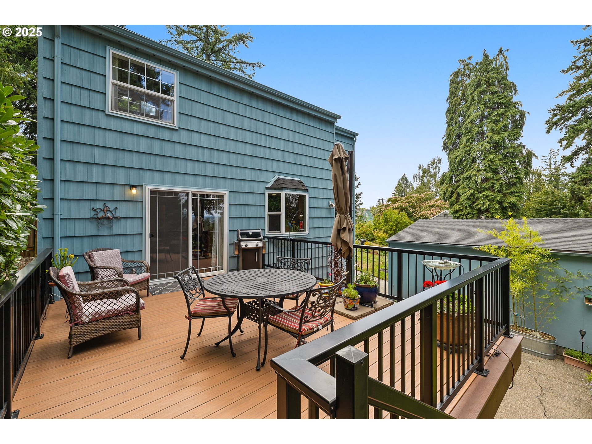 5959 Southwest Brugger Street Portland, OR 97219 - Photo 10 of 40 Deck