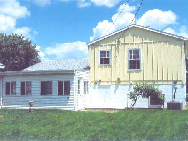 4977 Lockbourne Road Columbus, OH 43207 - Photo 3 of 9