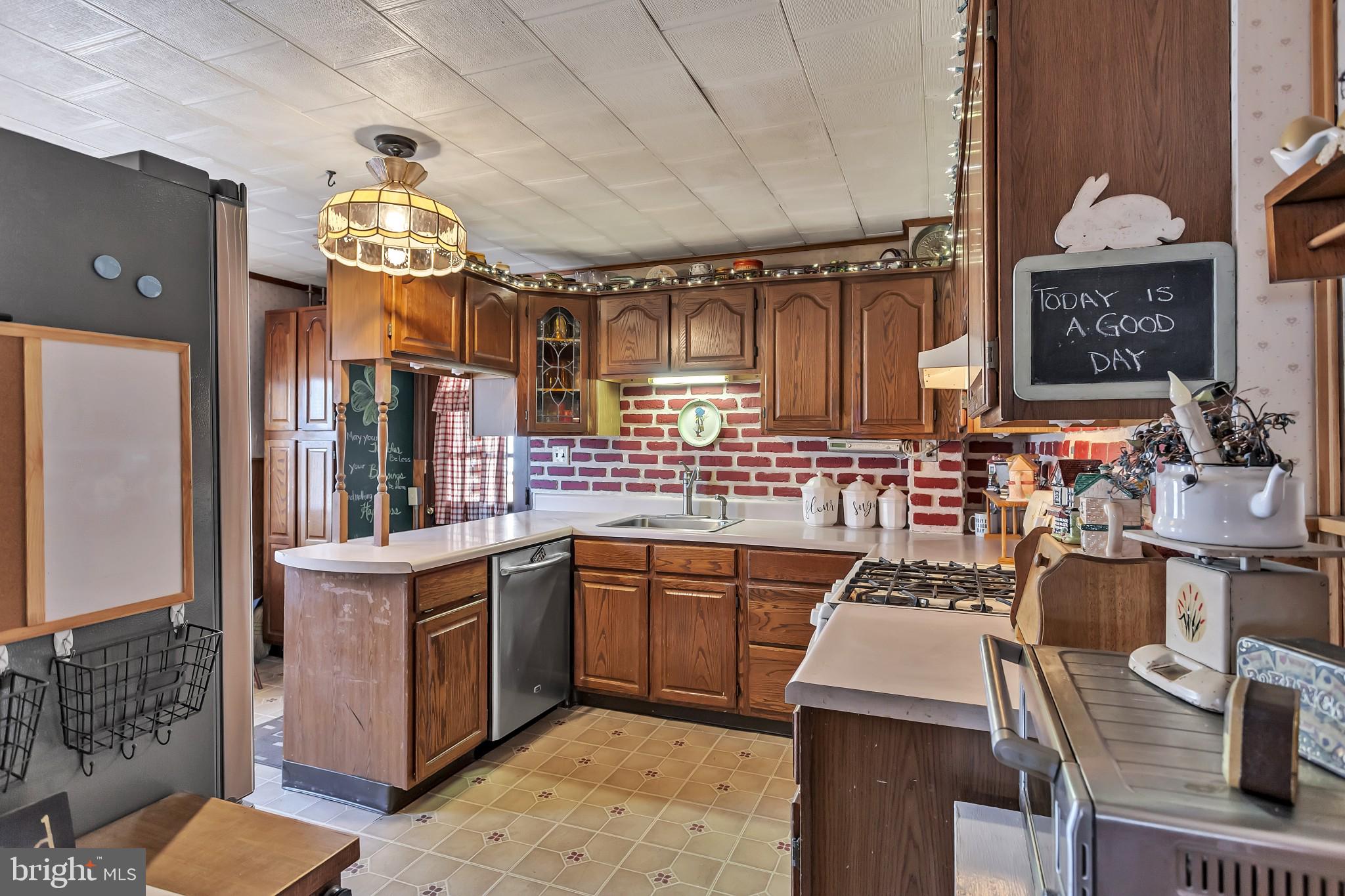 465 Nutt Road Phoenixville, PA 19460 - Photo 6 of 24 Kitchen