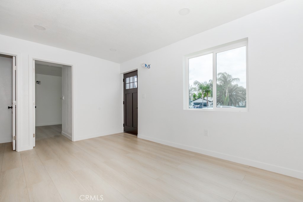 1935 Spring Garden Street Riverside, CA 92507 - Photo 18 of 38 Living Room