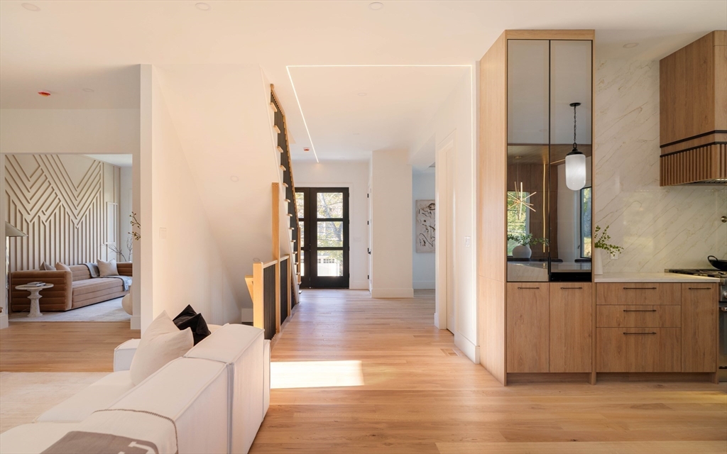 120 Stanley Road Newton, MA 02468 - Photo 4 of 41