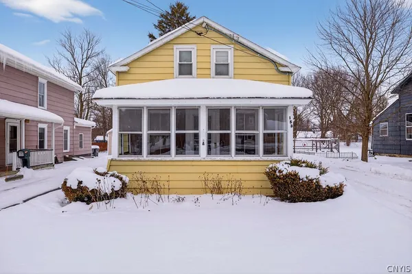 $199,900 | 153 West Seneca Street, Manlius, NY 13104