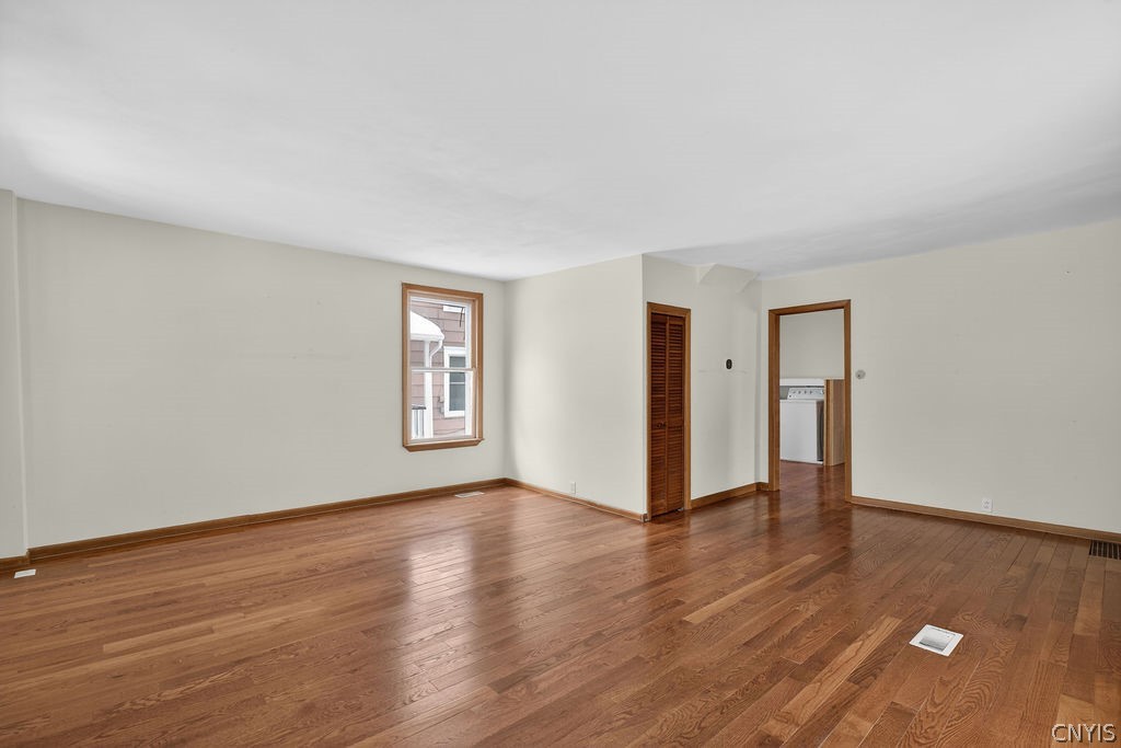 153 West Seneca Street Manlius, NY 13104 - Photo 11 of 38