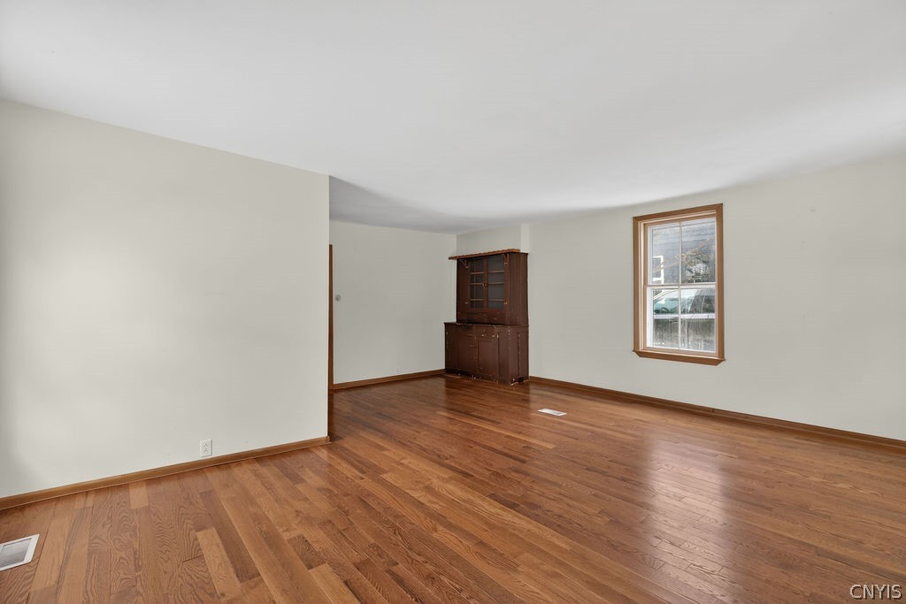 153 West Seneca Street Manlius, NY 13104 - Photo 10 of 38