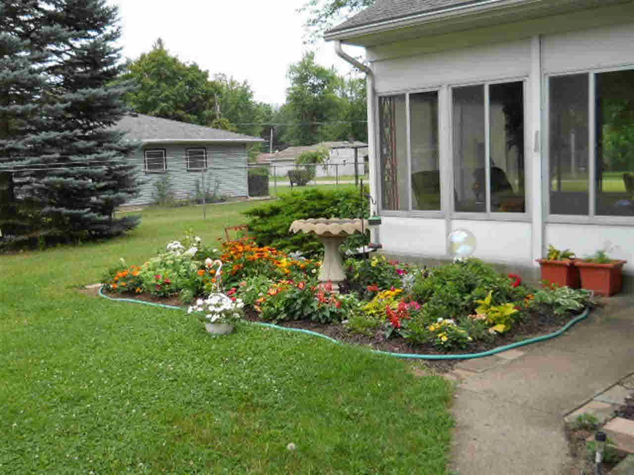1307 Ranch Road Warsaw, IN 46580 - Photo 3 of 18 Gallery Image 3