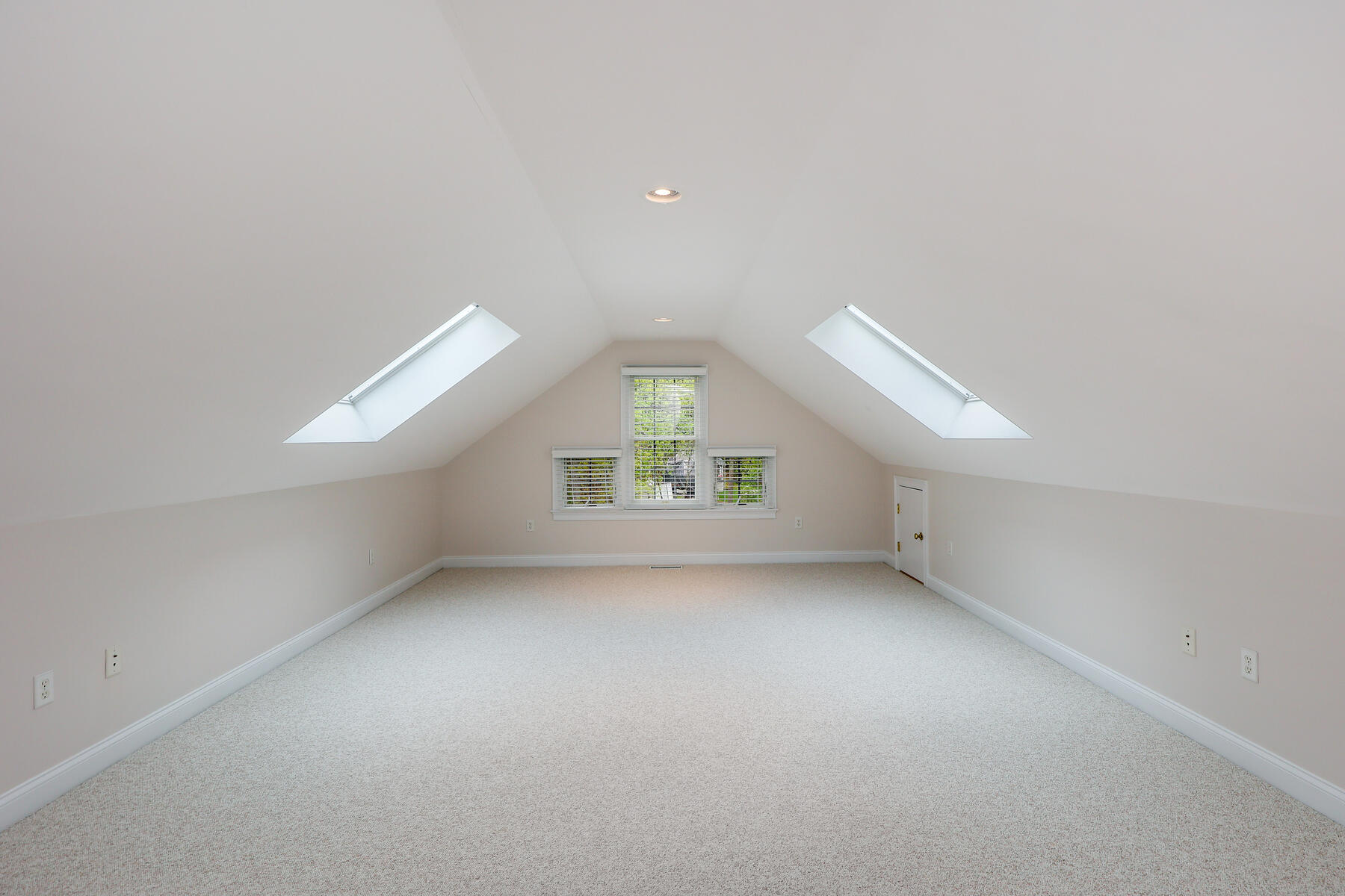 24 Sea Robin Road Osterville, MA 02655 - Photo 29 of 45 an empty room with windows and entrance