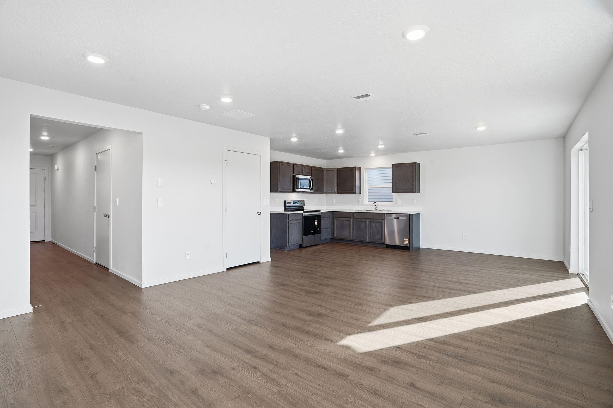 10189 Sorenstam Road Cheney, WA 99004 - Photo 4 of 39