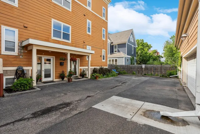 $2,495 | 1829 Park Avenue, Unit 7X, Minneapolis, MN 55404