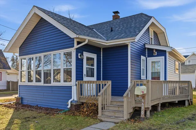 $250,000 | 6630 37th Avenue, Kenosha, WI 53142