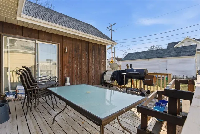 $250,000 | 6630 37th Avenue, Kenosha, WI 53142