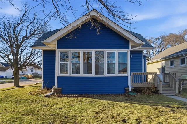 $250,000 | 6630 37th Avenue, Kenosha, WI 53142