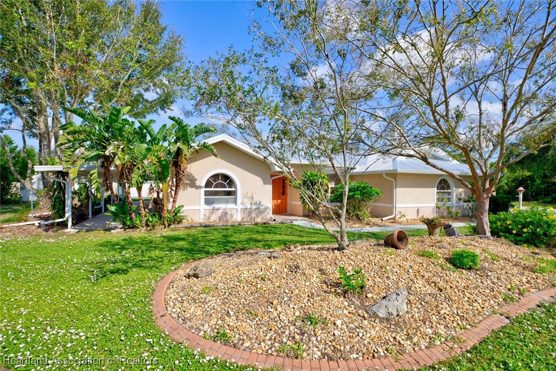 2900 Thunderbird Road Sebring, FL 33872 - Photo 3 of 38 Gallery Image 3