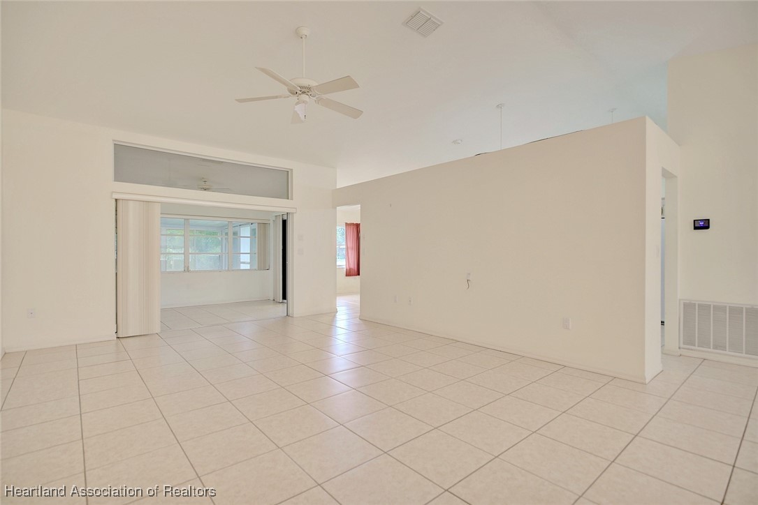 2900 Thunderbird Road Sebring, FL 33872 - Photo 6 of 38 Gallery Image 6