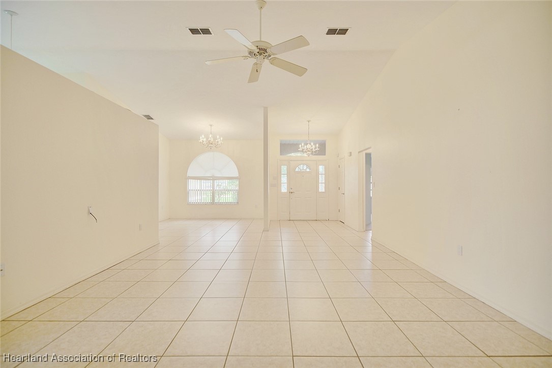 2900 Thunderbird Road Sebring, FL 33872 - Photo 8 of 38 Gallery Image 8