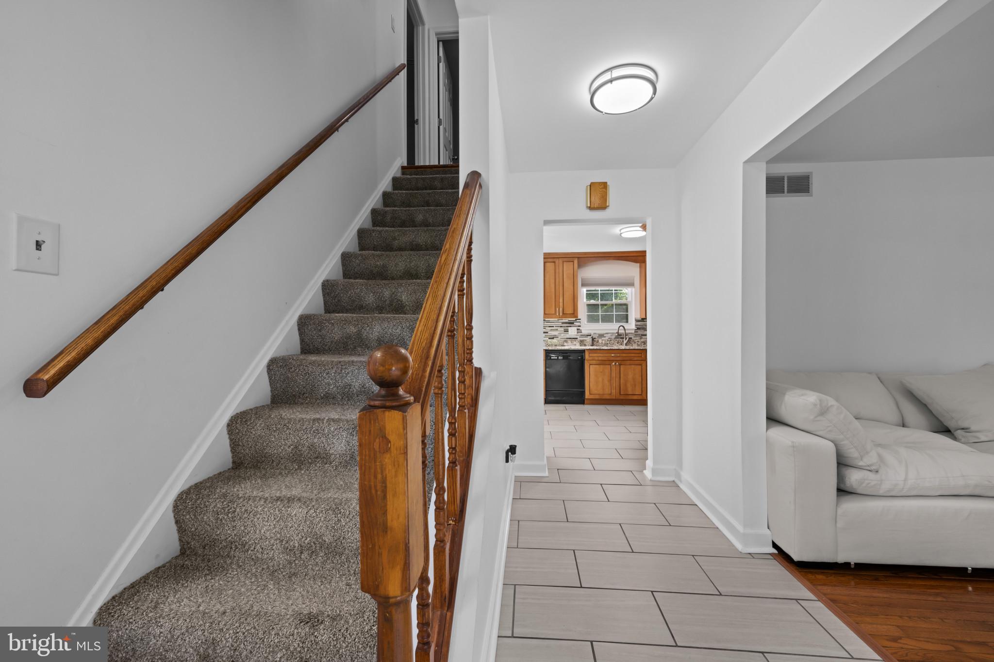 13054 Tarragon Road Reisterstown, MD 21136 - Photo 5 of 68 Entryway