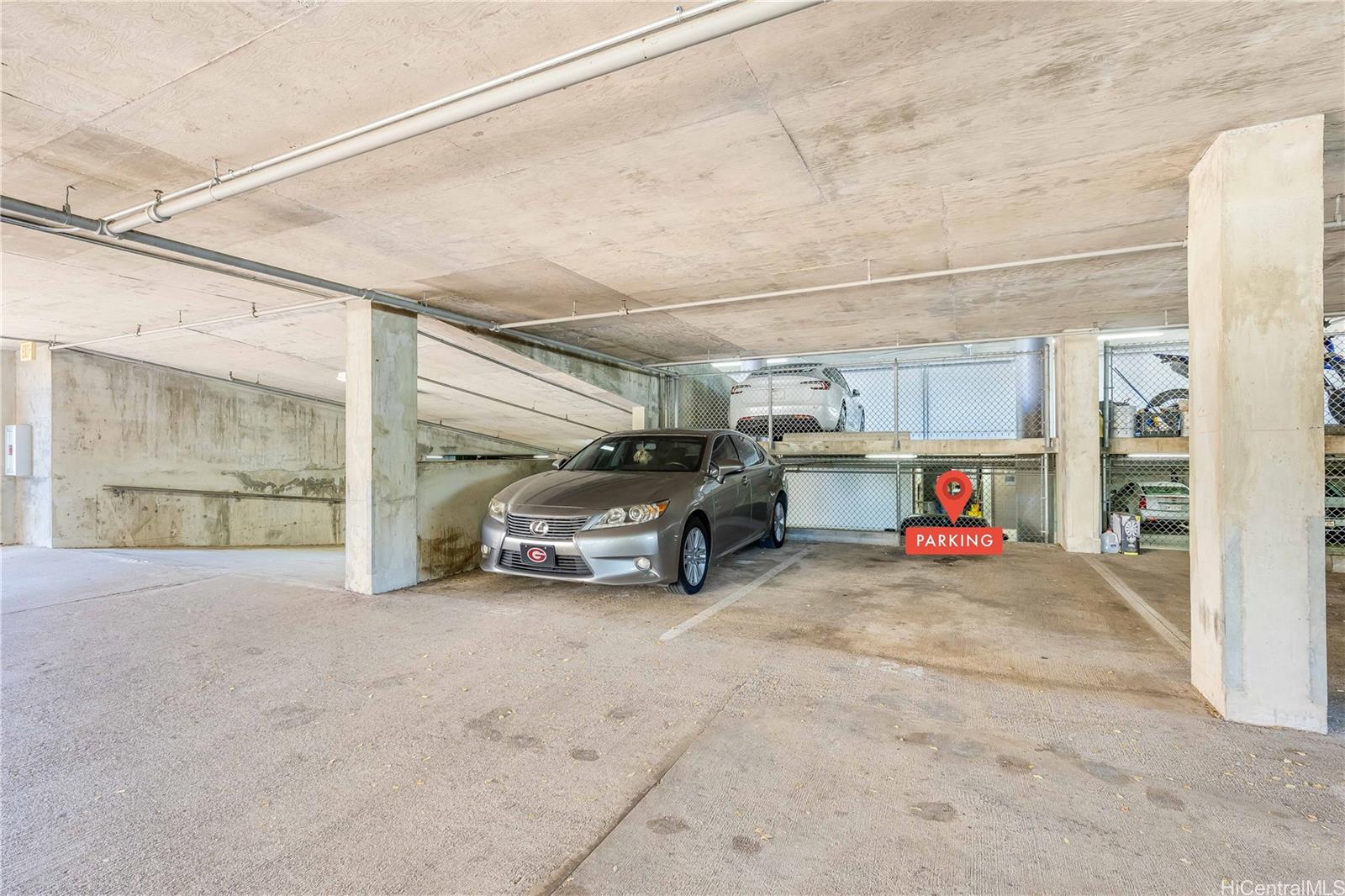 2040 Nuuanu Avenue, Unit 1203 Honolulu, HI 96817 - Photo 14 of 16 a view of car parking