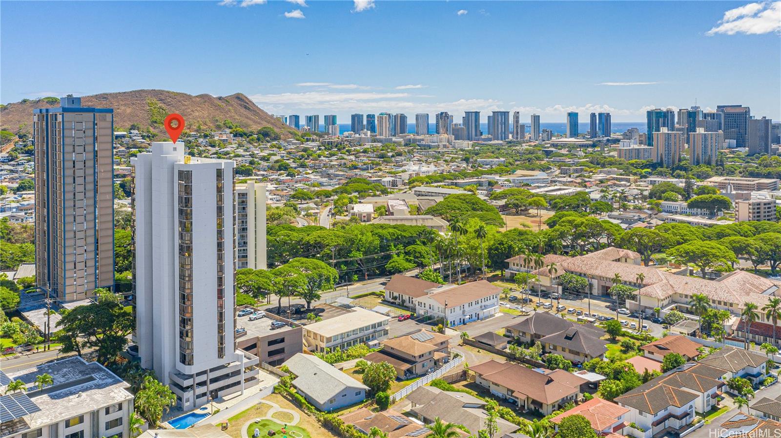 2040 Nuuanu Avenue, Unit 1203 Honolulu, HI 96817 - Photo 15 of 16 a view of a city with tall buildings