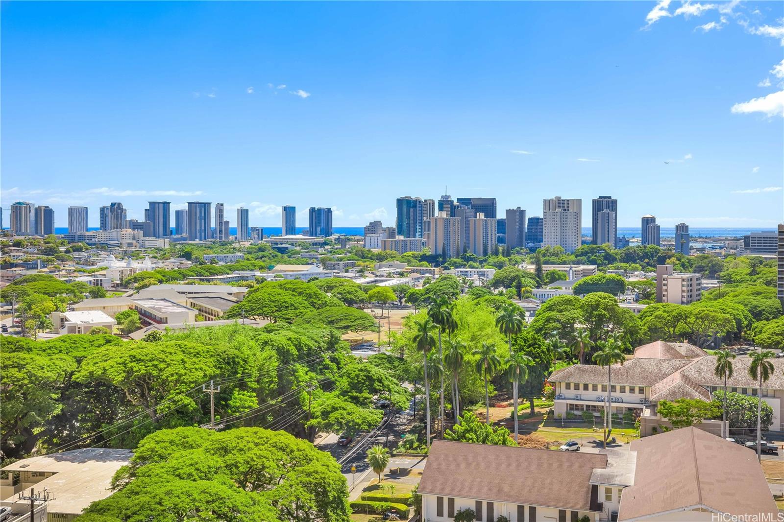 2040 Nuuanu Avenue, Unit 1203 Honolulu, HI 96817 - Photo 2 of 16 a view of a city
