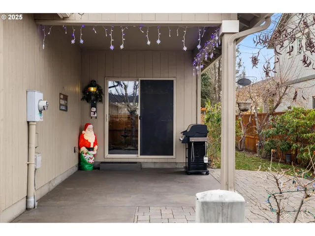 a view of backyard of house