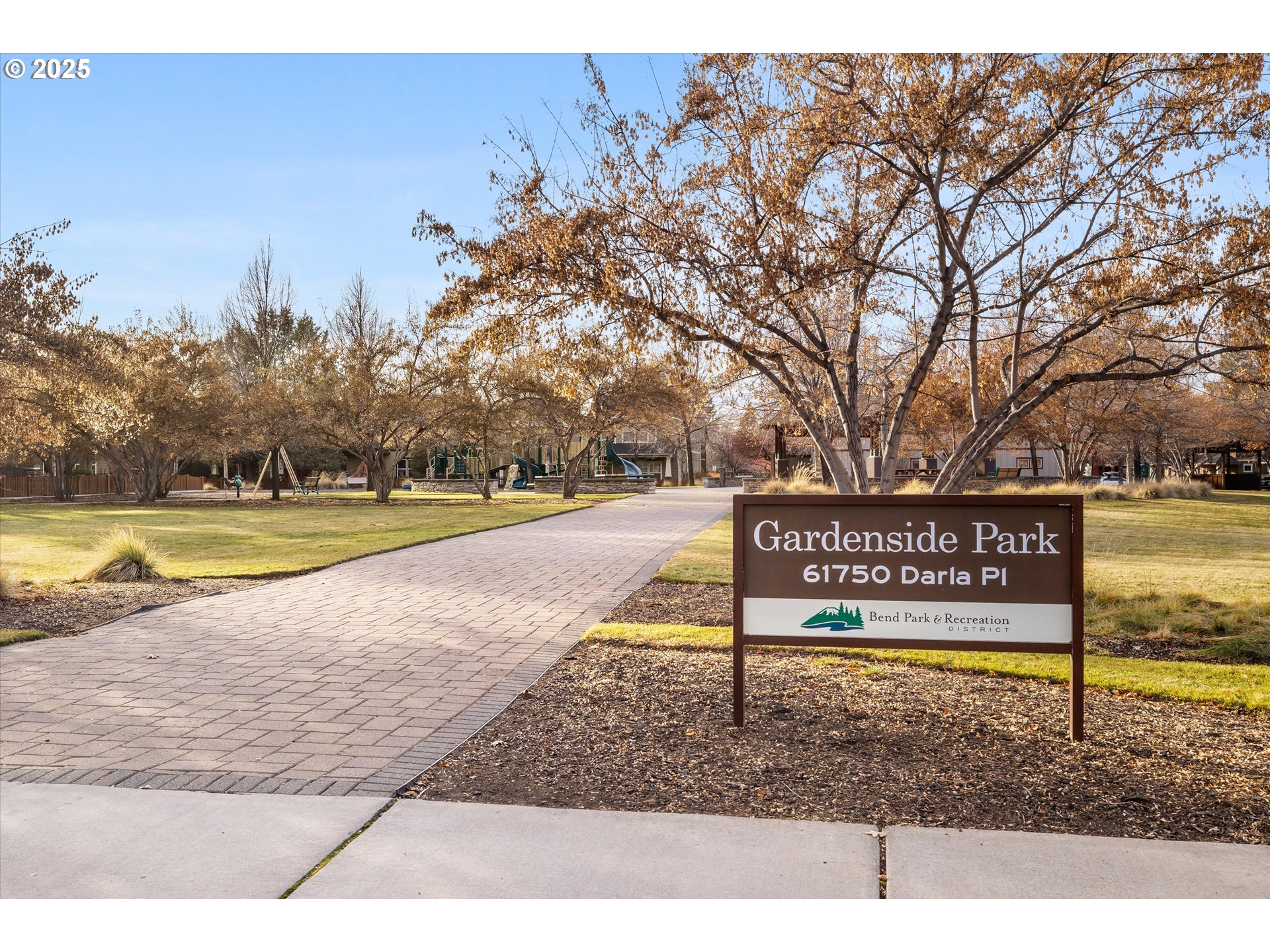 21281 Bellflower Place Bend, OR 97702 - Photo 46 of 48 a view of street with sign board