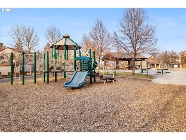 $599,000 | 21281 Bellflower Place, Bend, OR 97702