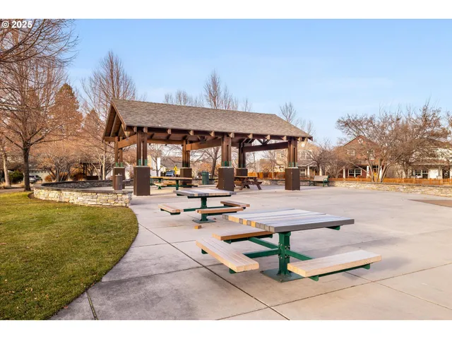 $599,000 | 21281 Bellflower Place, Bend, OR 97702