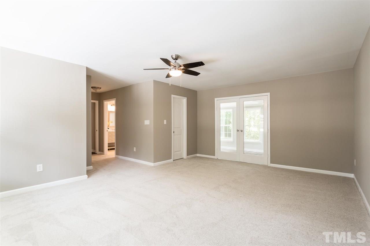 5513 Roslyn Road Durham, NC 27712 - Photo 5 of 24