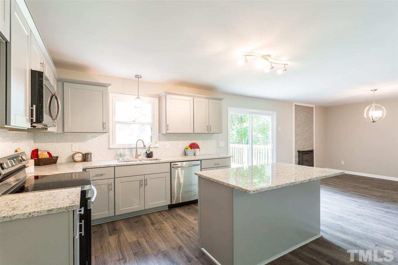 5513 Roslyn Road Durham, NC 27712 - Photo 7 of 24