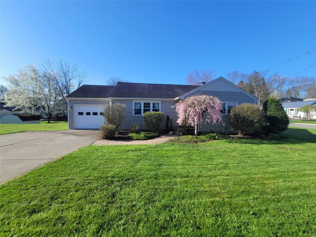 3218 Country Club Road Endicott, NY 13760 - Photo 2 of 35 Gallery Image 2