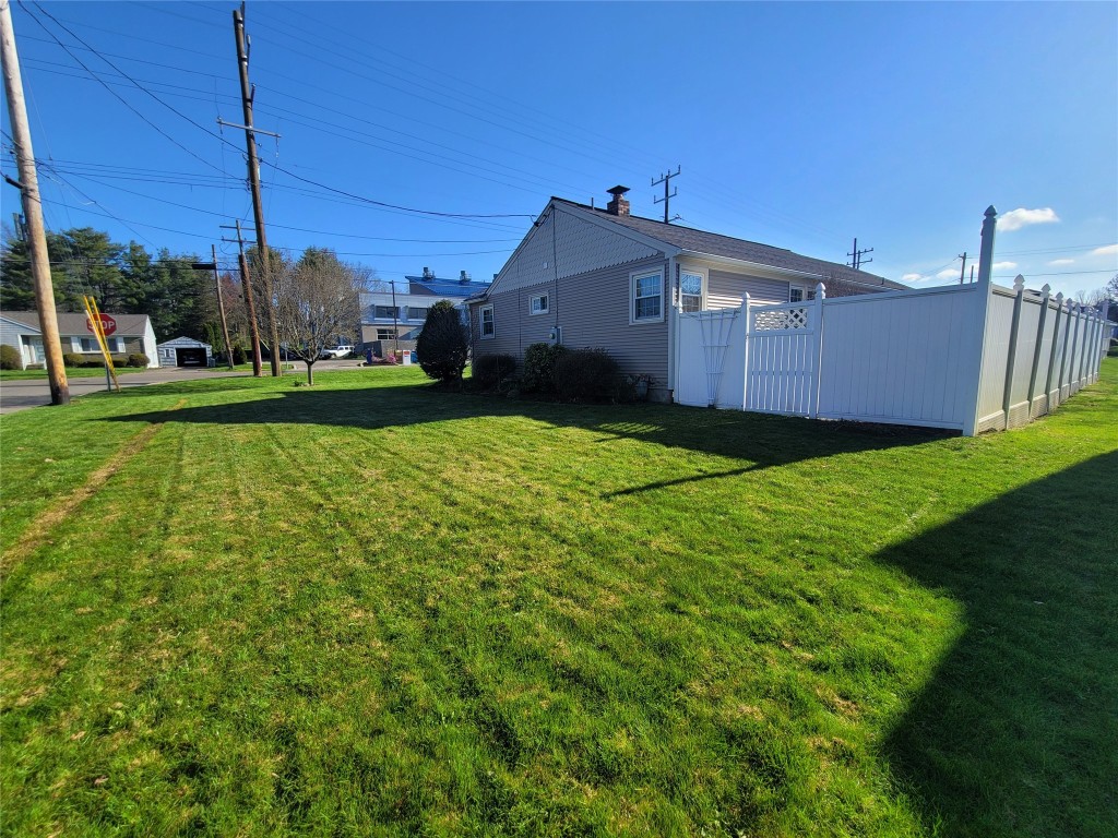 3218 Country Club Road Endicott, NY 13760 - Photo 5 of 35 Gallery Image 5