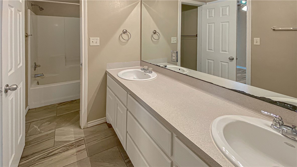 9939 Risky's Ranch Drive, Unit 9939 College Station, TX 77845 - Photo 4 of 10