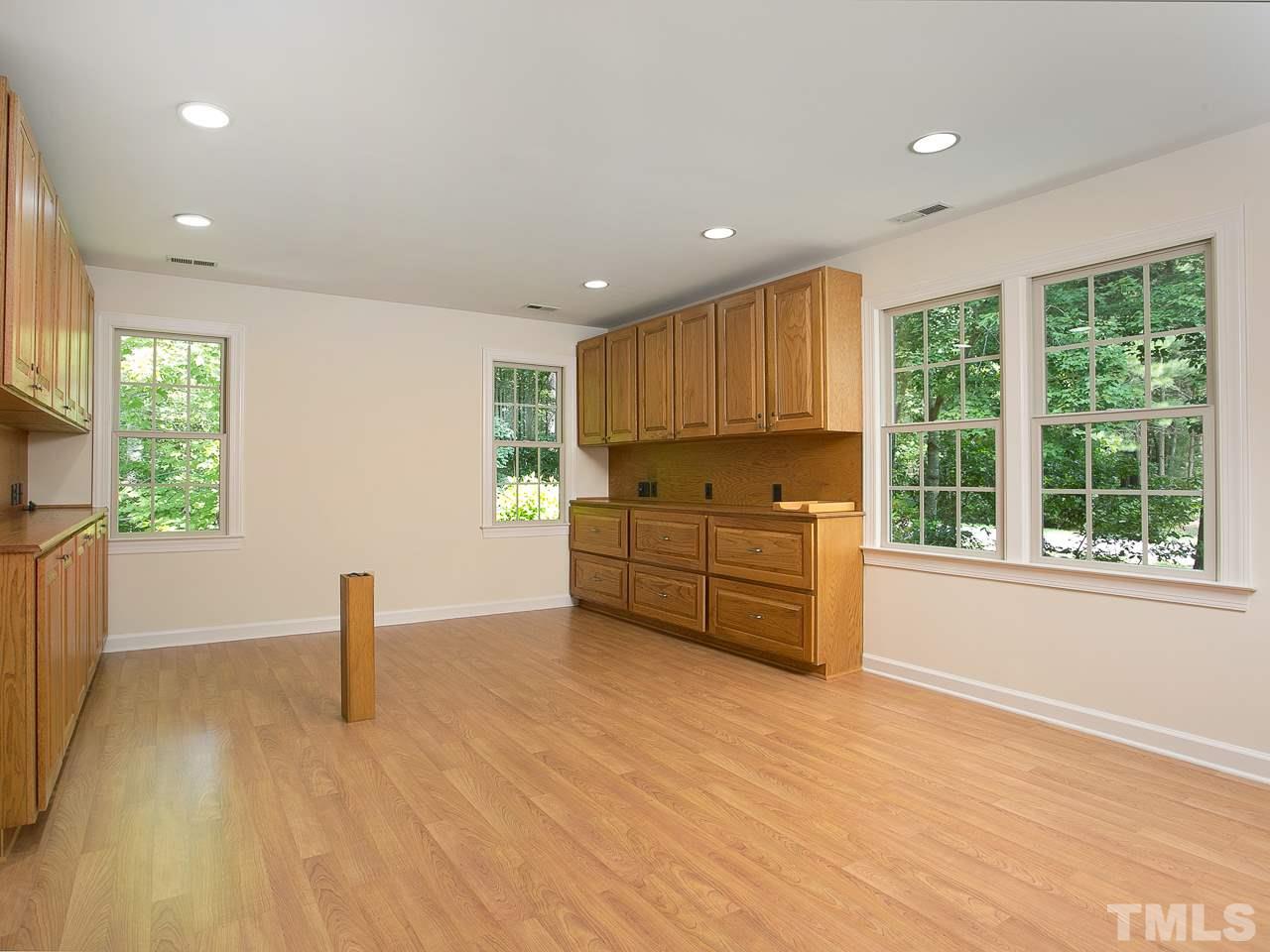 900 Oxgate Circle Raleigh, NC 27615 - Photo 21 of 30