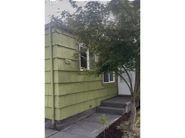 $299,000 | 1746 West 9th Place, Eugene, OR 97402