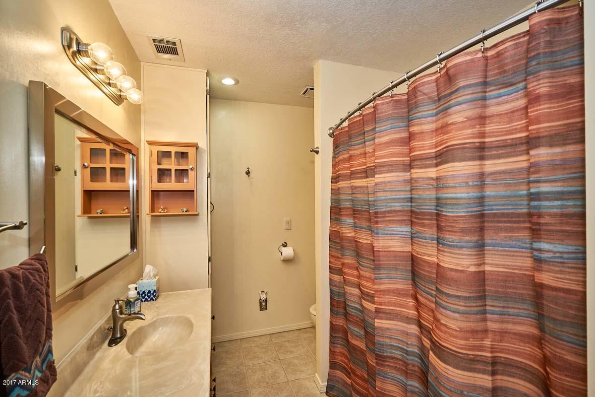 2209 South Sixshooter Road Apache Junction, AZ 85119 - Photo 35 of 49 Hall Bath