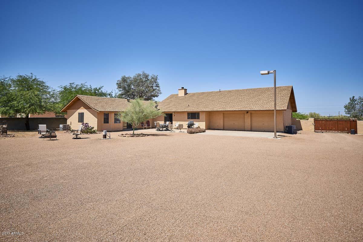 2209 South Sixshooter Road Apache Junction, AZ 85119 - Photo 40 of 49 Rear View