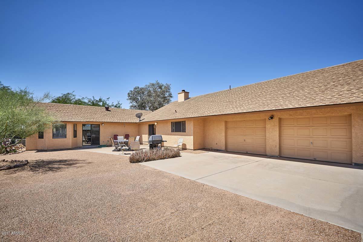 2209 South Sixshooter Road Apache Junction, AZ 85119 - Photo 41 of 49 Extended Patio-Garage