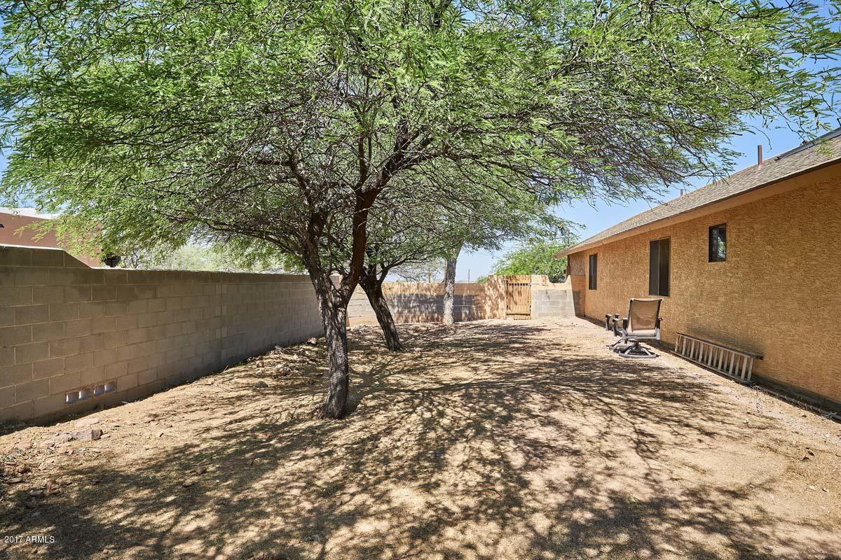 2209 South Sixshooter Road Apache Junction, AZ 85119 - Photo 45 of 49 Side Yard