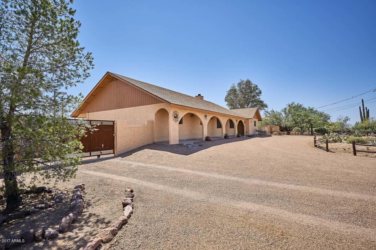 2209 South Sixshooter Road Apache Junction, AZ 85119 - Photo 10 of 49 Front View4