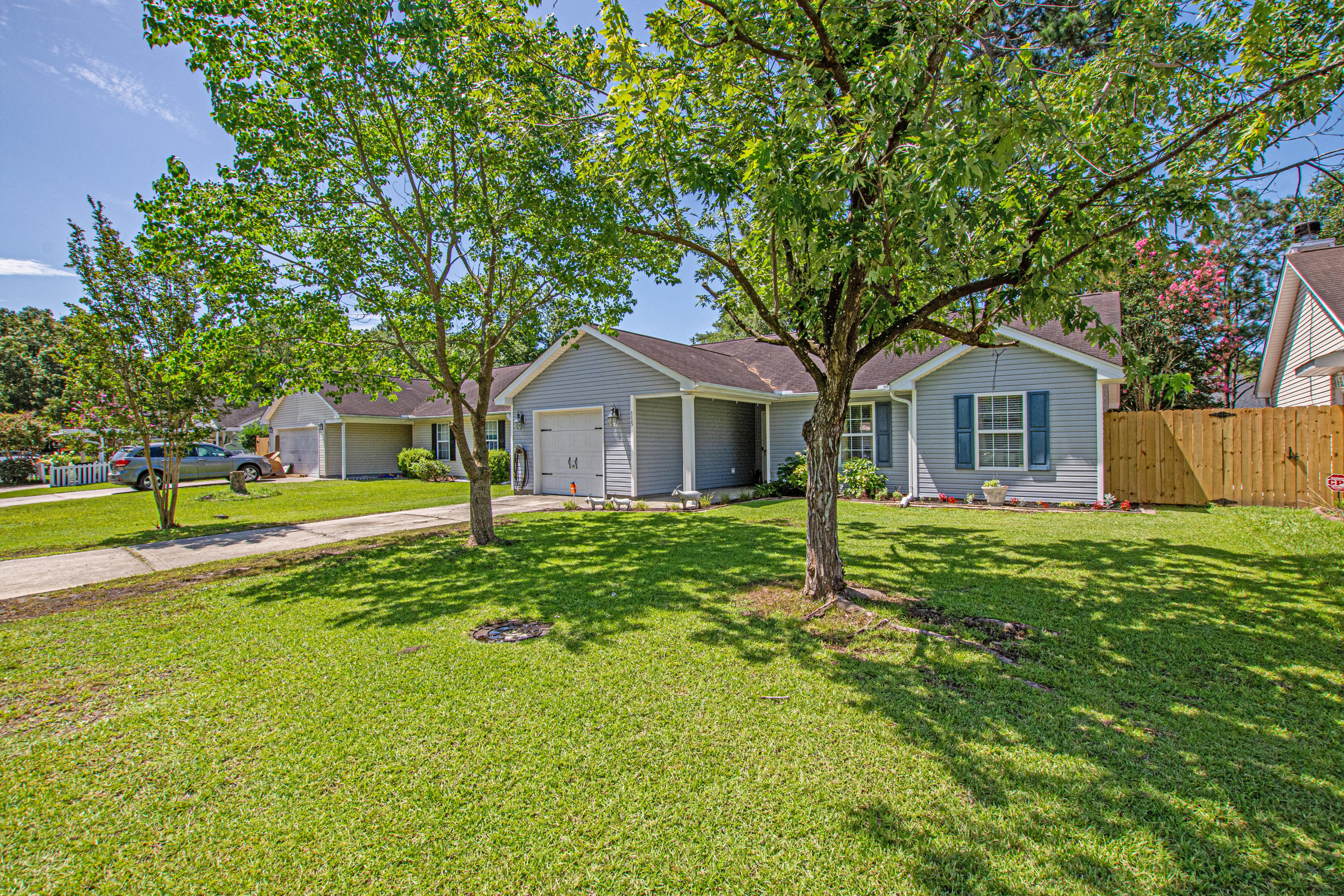 115 Cambridge Road Summerville, SC 29486 - Photo 16 of 28 0-8