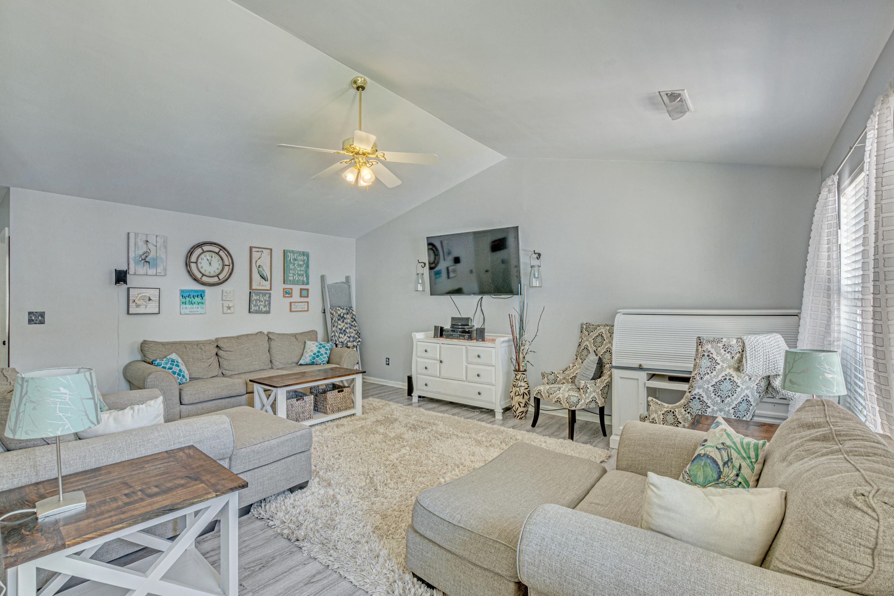 115 Cambridge Road Summerville, SC 29486 - Photo 8 of 28 15