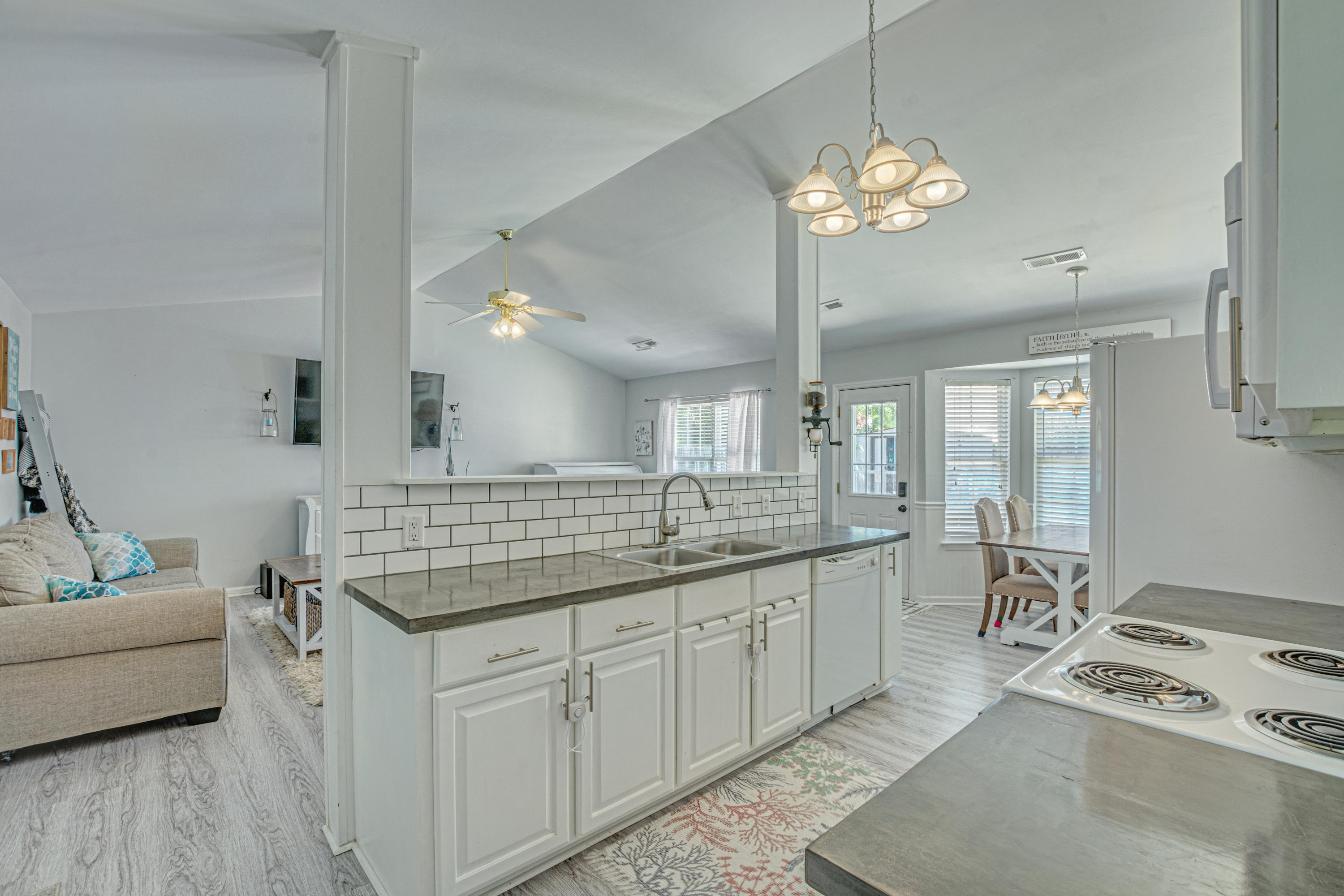 115 Cambridge Road Summerville, SC 29486 - Photo 9 of 28 9