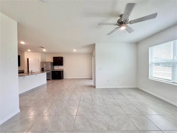 $2,000 | 632 Autumn Stream Drive, Auburndale, FL 33823