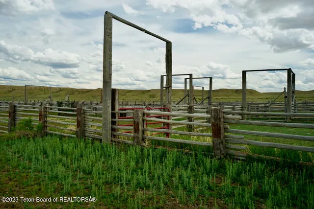$14,950,000 | 475 County Rd 324, Sinclair, WY 82334
