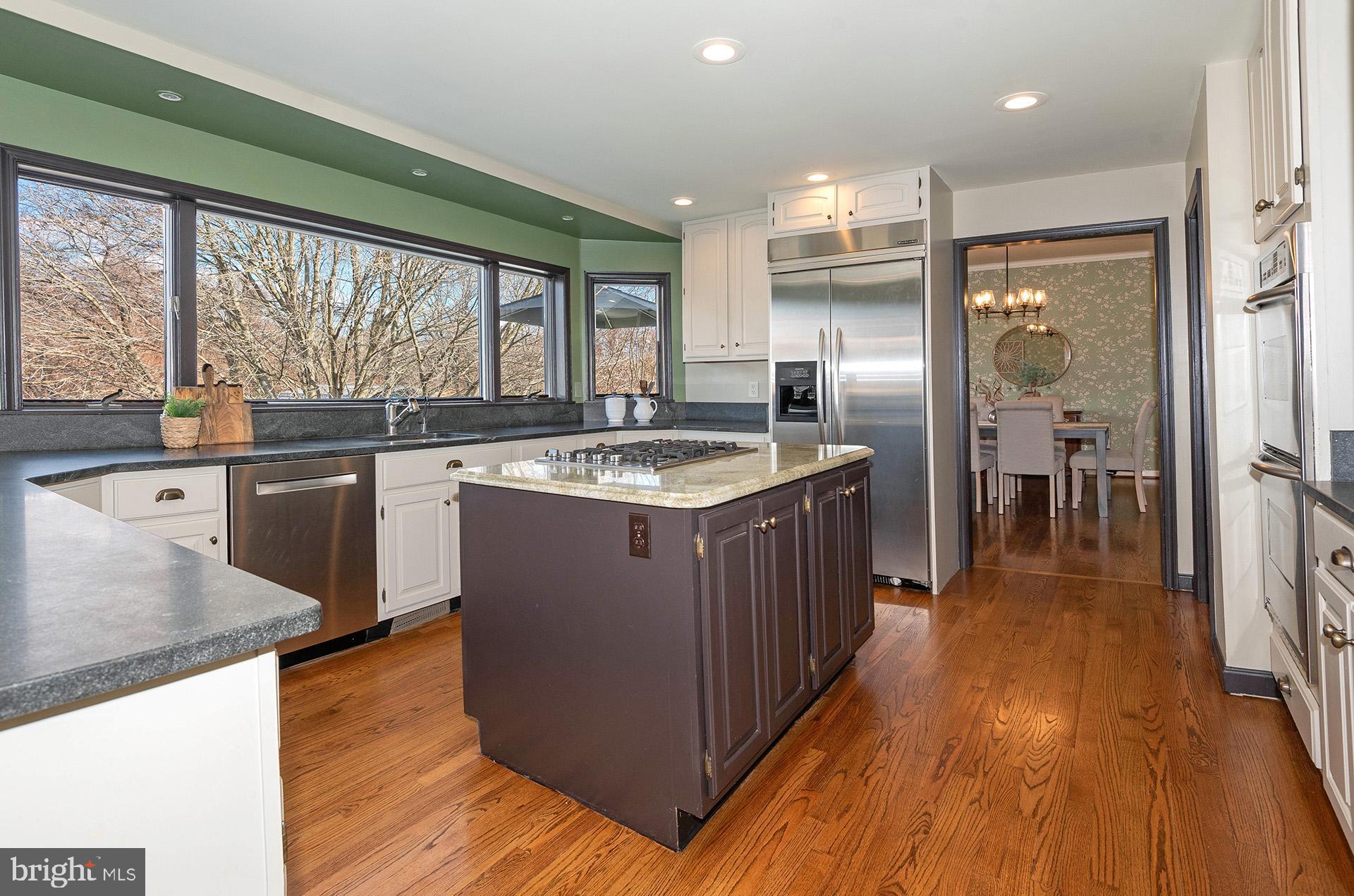 348 South River Clubhouse Road Edgewater, MD 21037 - Photo 20 of 74 Kitchen