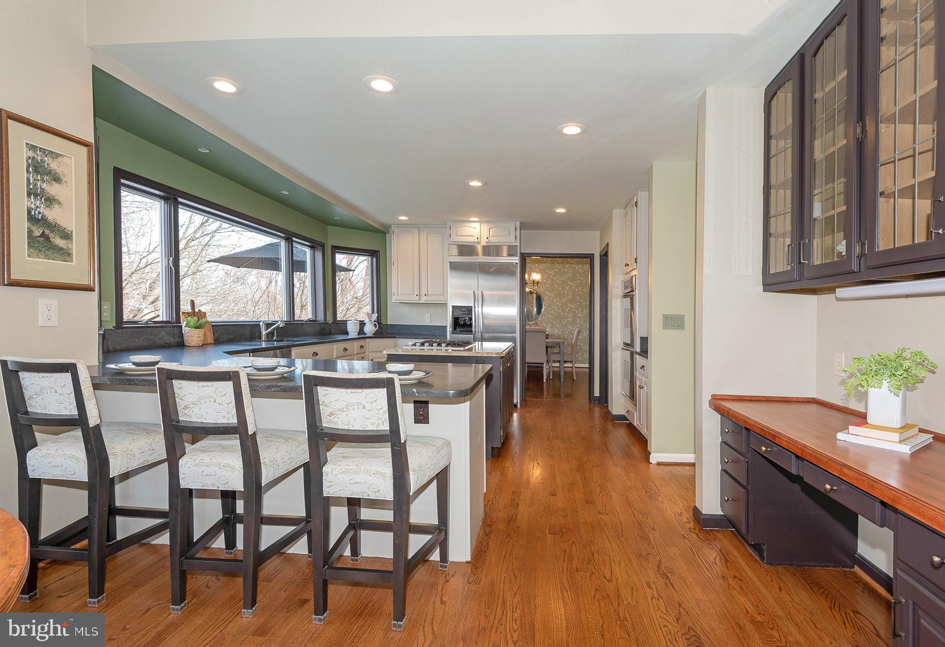 348 South River Clubhouse Road Edgewater, MD 21037 - Photo 26 of 74 Kitchen / Breakfast Bar